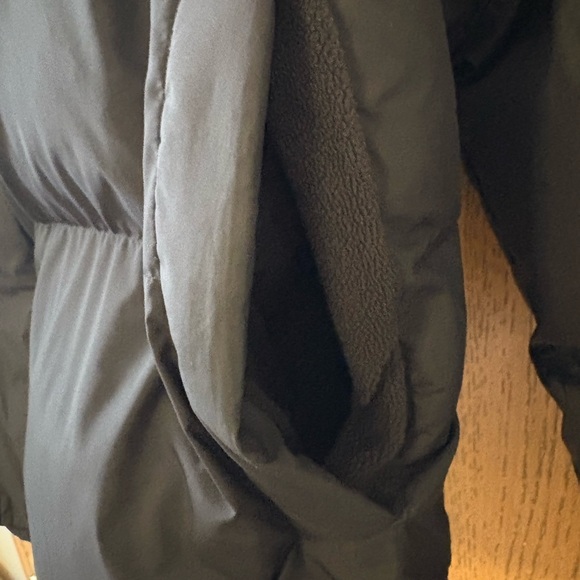 Fabletics Black Puffer Jacket - Picture 5 of 6